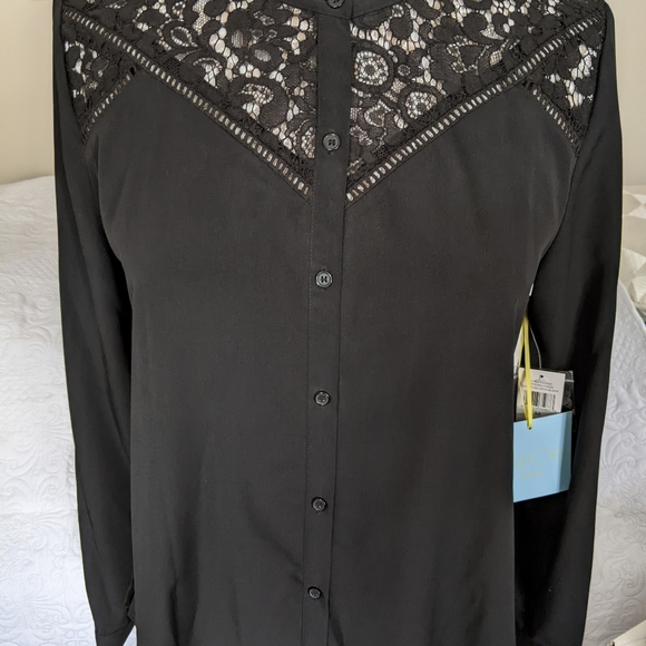 CeCe Medium Black blouse with lace - Picture 1 of 5